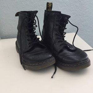 Size 2 kids doc martens black